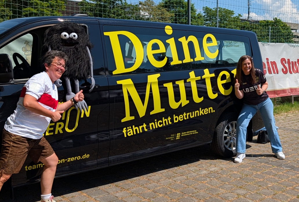 case-ver-deinemutter-Logoscroller-1032x700px-01